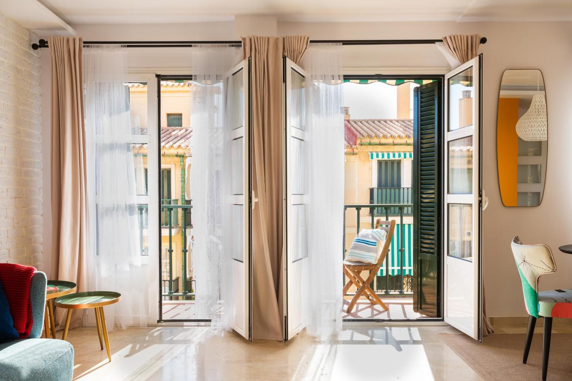 Centro Ii: And Bright With Balconies Appartamento *